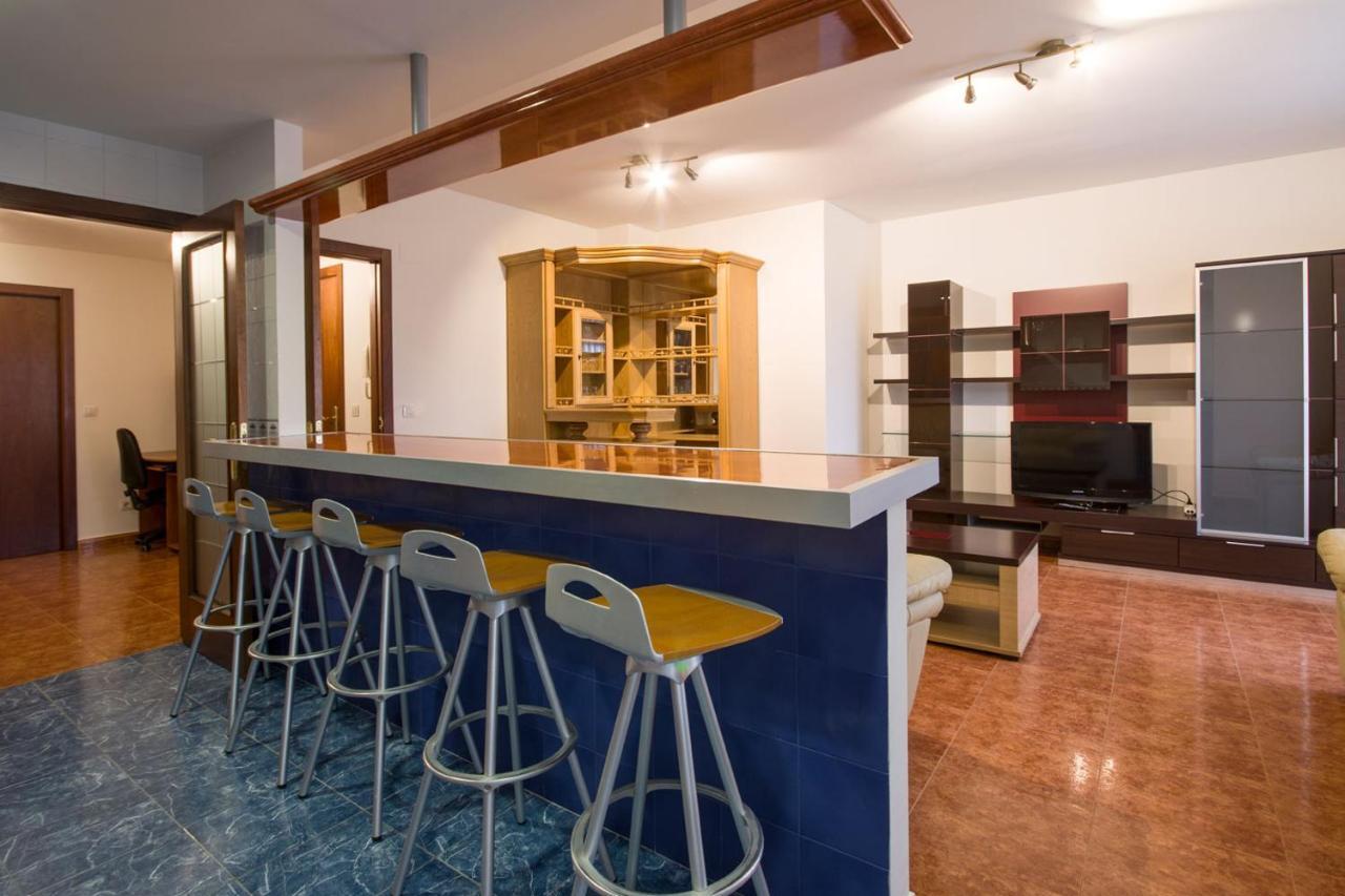 U-Hotel Dario Lugo Bagian luar foto