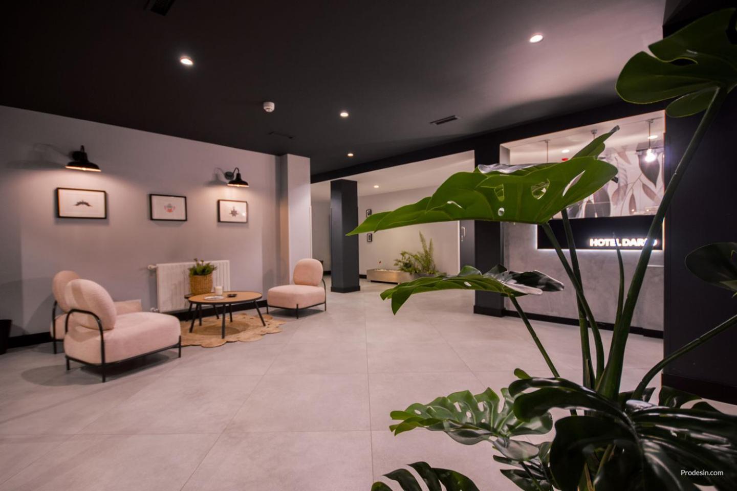 U-Hotel Dario Lugo Bagian luar foto