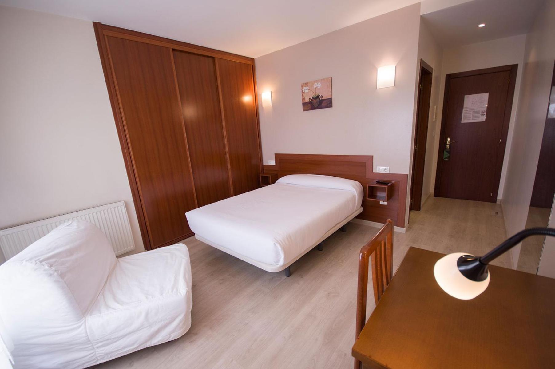 U-Hotel Dario Lugo Bagian luar foto